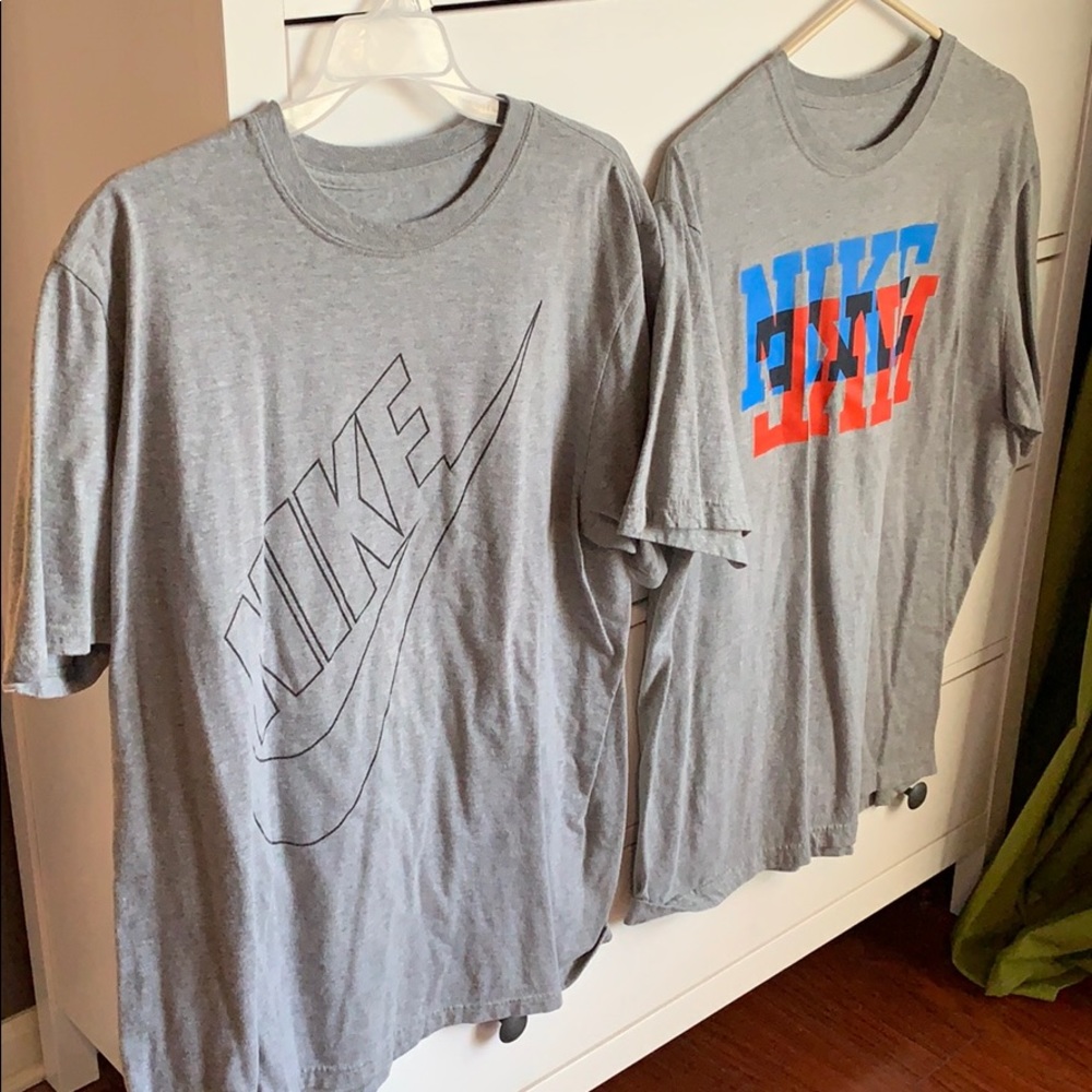 2 men’s Nike T-shirts XL
